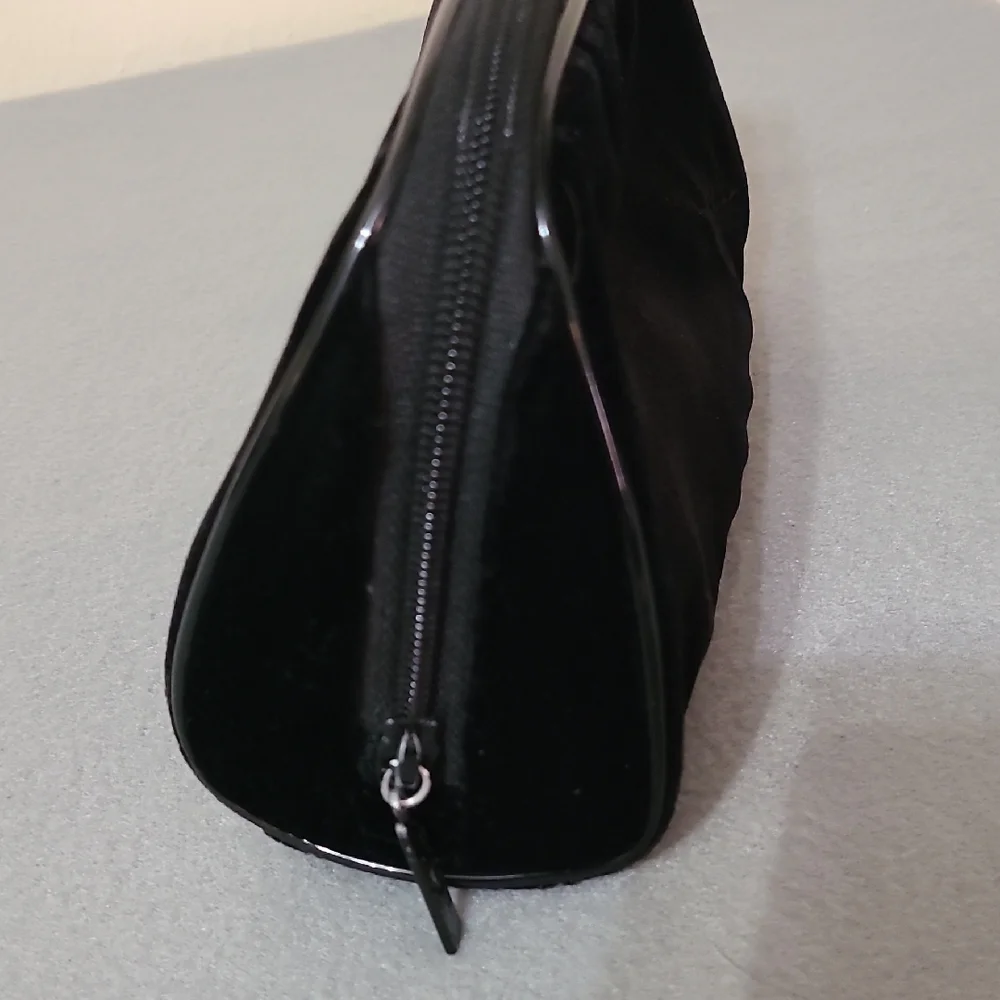 CHANEL Parfums Black‎ Velvet Cosmetic Makeup Bag